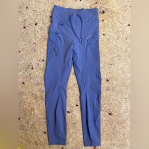 Lululemon Athletica Super High Rise SHR Cargo Hiking Tight 25” in “Chai” size 6